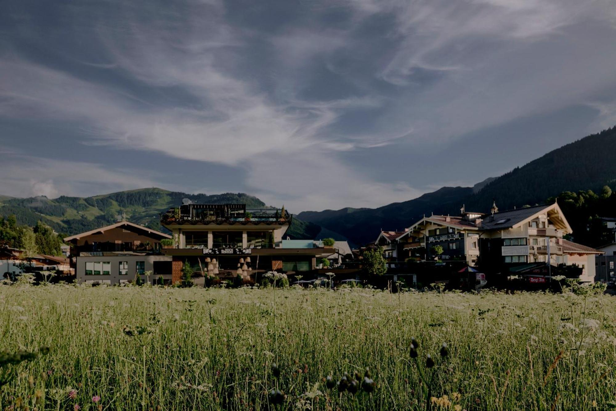 Die Hochkoenigin - Mountain Resort マリア・アルム・アム・シュタイナーネン・メアー エクステリア 写真